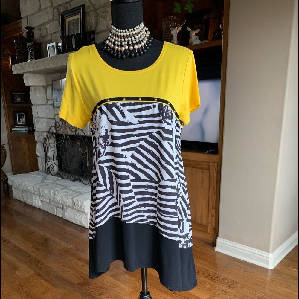 Isabella Tunic‎ Top Geometric Animal Print Apparel - Picture 14 of 14